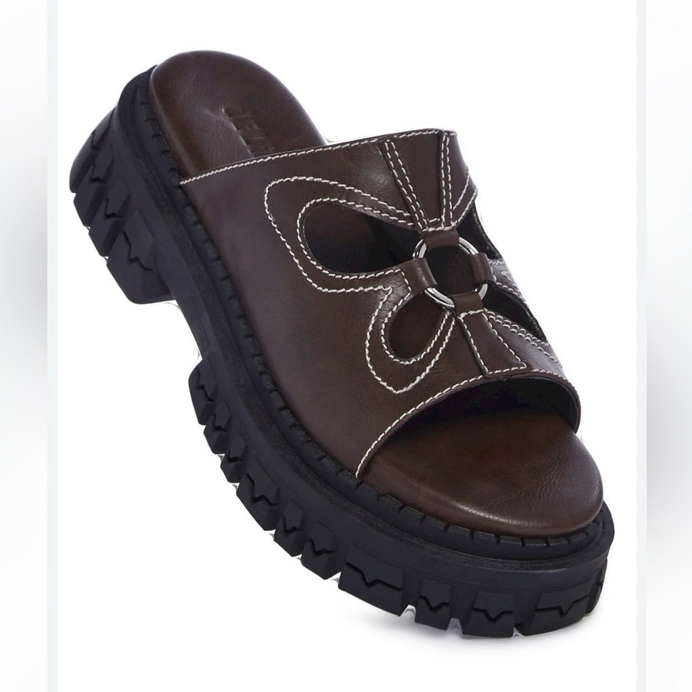 NWT Delia’s by Dolls Kill Feeling Good Platform Slides in Brown Size 7